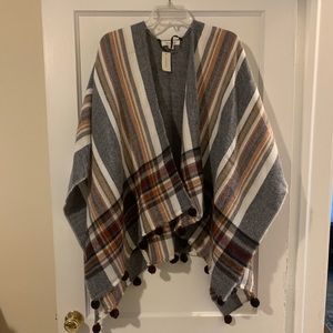 NWT Francesca’s Plaid Poncho